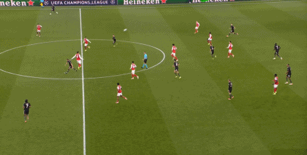 孔帕尼因为人手输球，阿尔特塔则因为人手变得眉清目秀