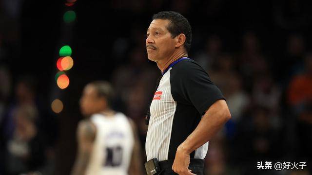 裁判受伤，NBA资深裁判比尔·肯尼迪比赛后腿筋受伤，无限期休战