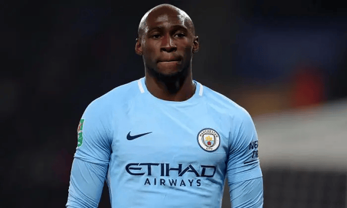 从英超天价后卫到南美联赛：曼加拉的生涯轨迹