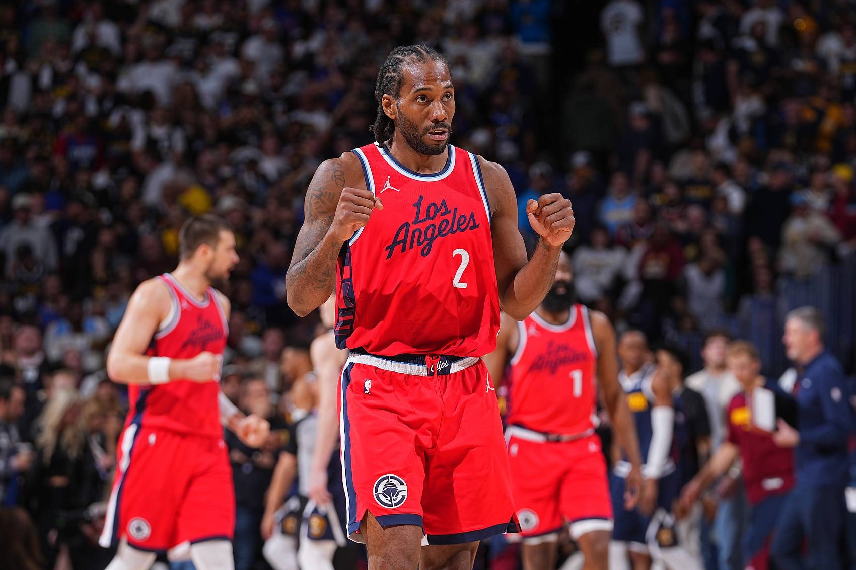 NBA球员力挺保罗没罪，步行者交易祖巴茨，快船交易小波特？